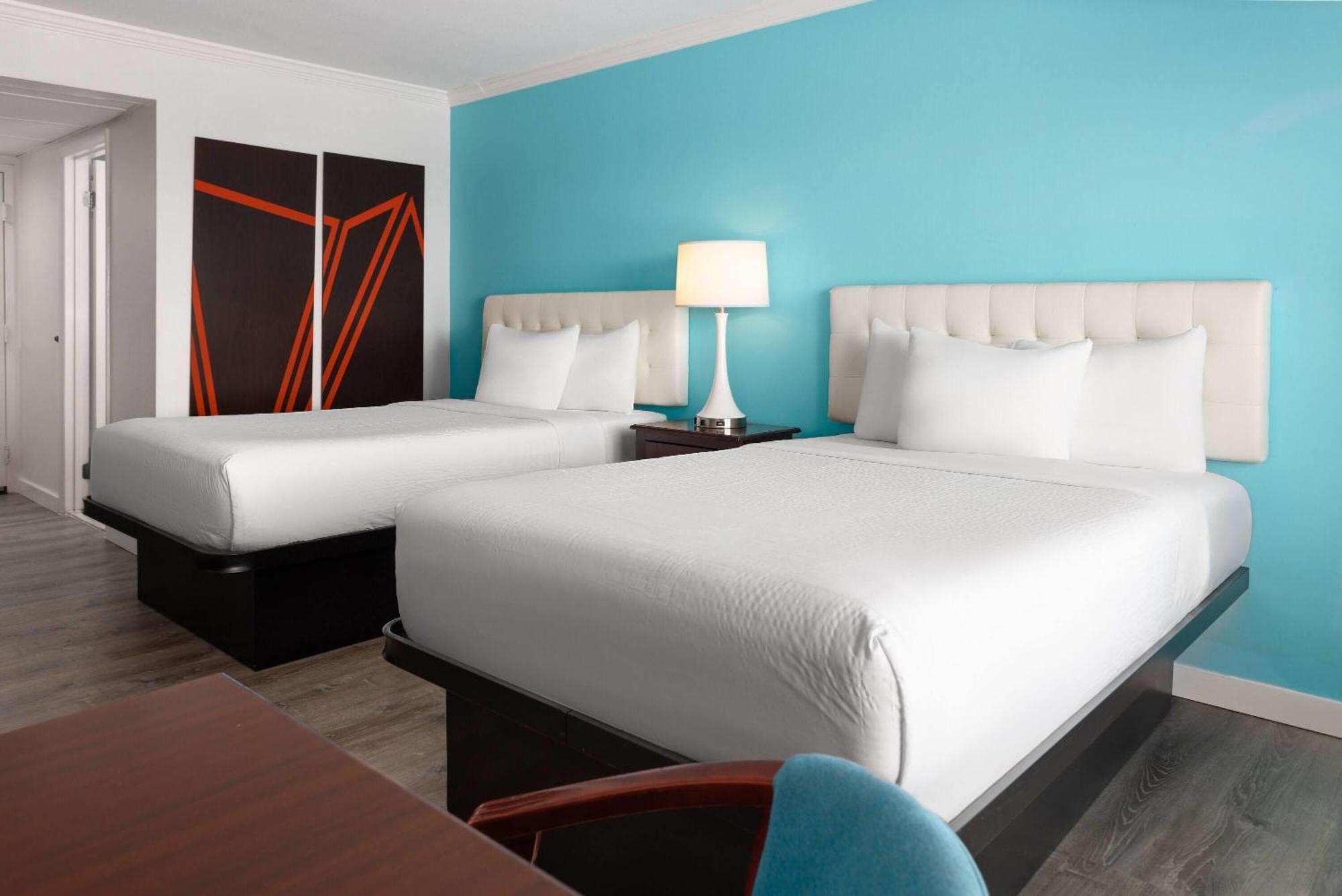 Howard Johnson Plaza By Wyndham Ocean City Oceanfront Exterior photo