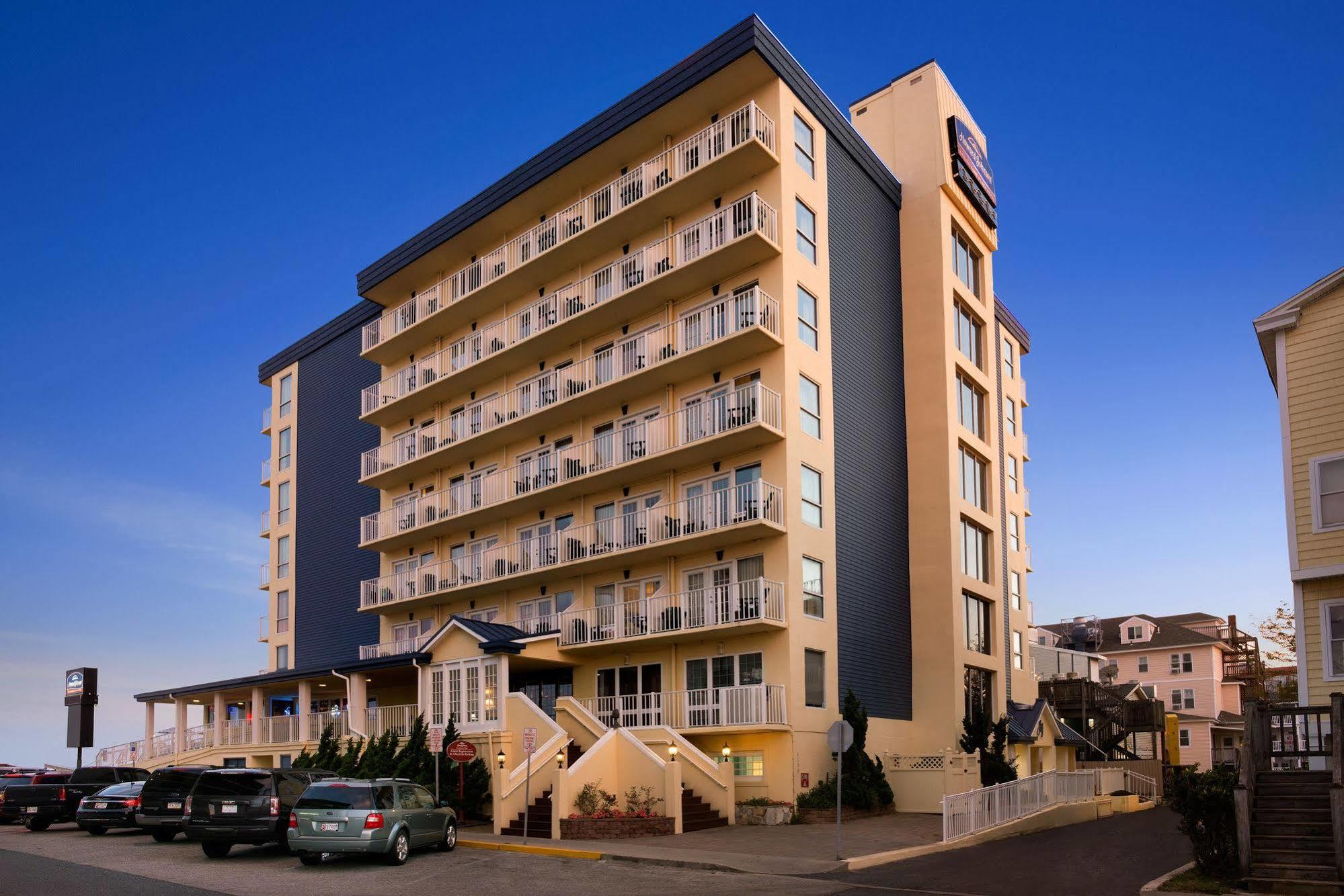 Howard Johnson Plaza By Wyndham Ocean City Oceanfront Exterior photo